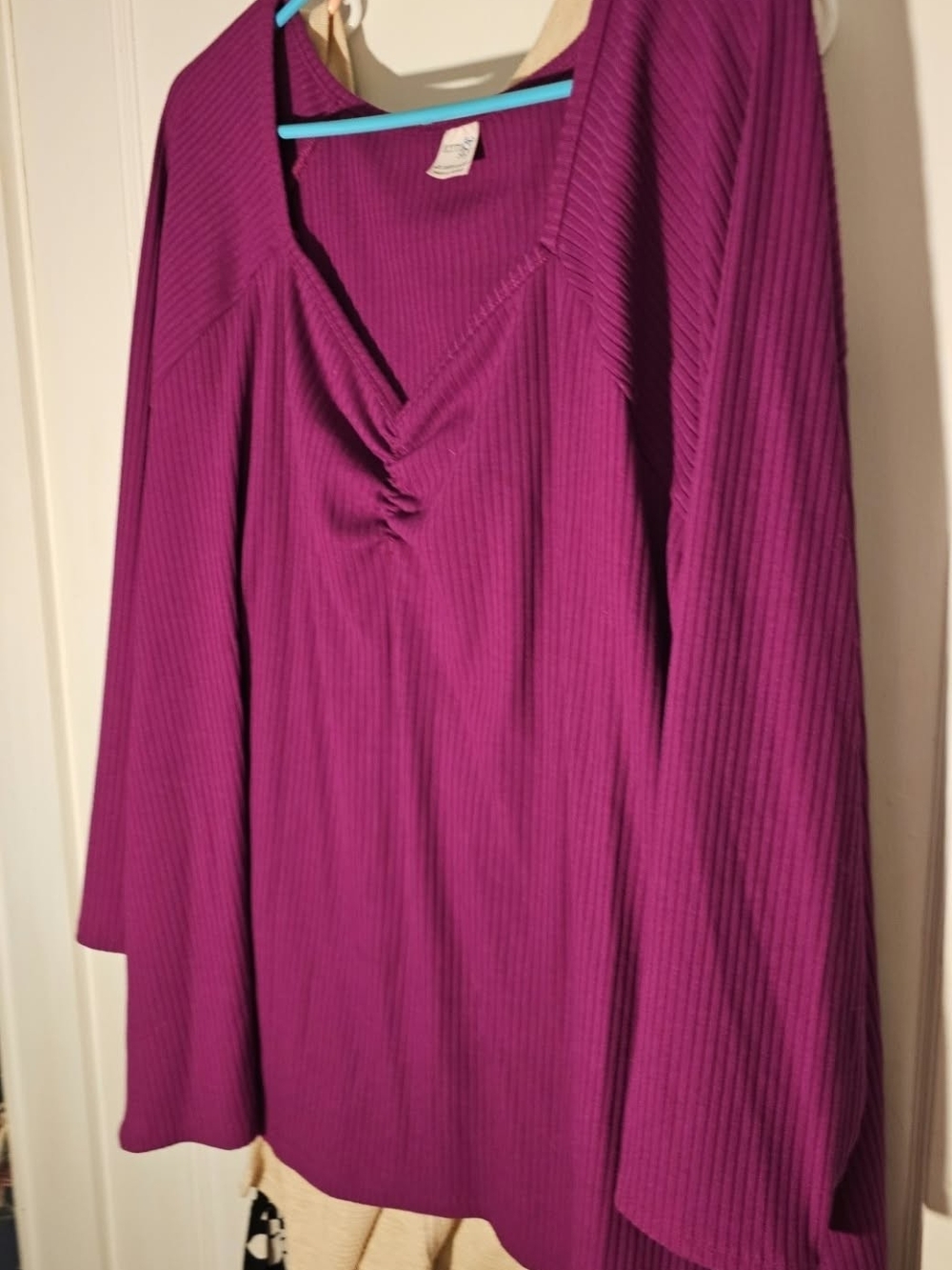 Terra & Sky Ribbed V-Neck Long Sleeve Top in Deep Magenta